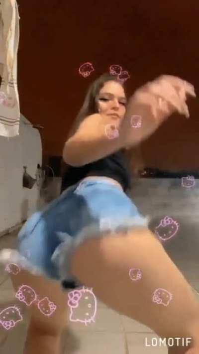 Rabuda adora se exibir rs