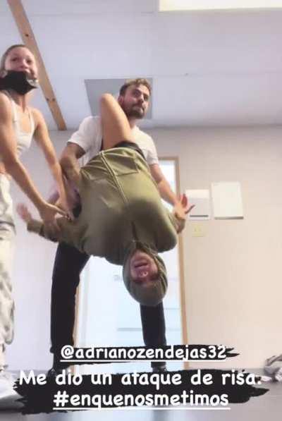 Encontre el video CON SONIDO 🍑