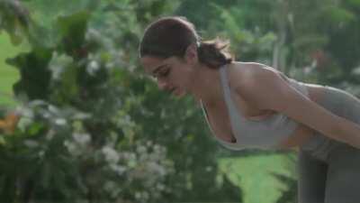 Just look at that tight body and hint of cleavage that she loves showing off❤️ Deepika Padukone is the gift that keeps on giving! 😍💦 Started with the Levi's ad two weeks ago and hasn't stopped ever since.