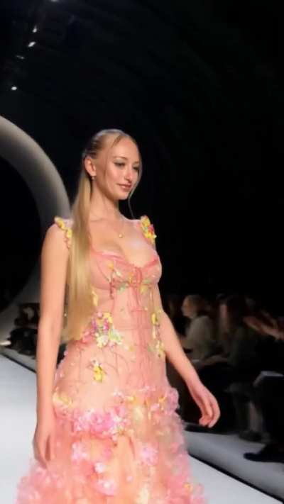 Sophia fashion model show