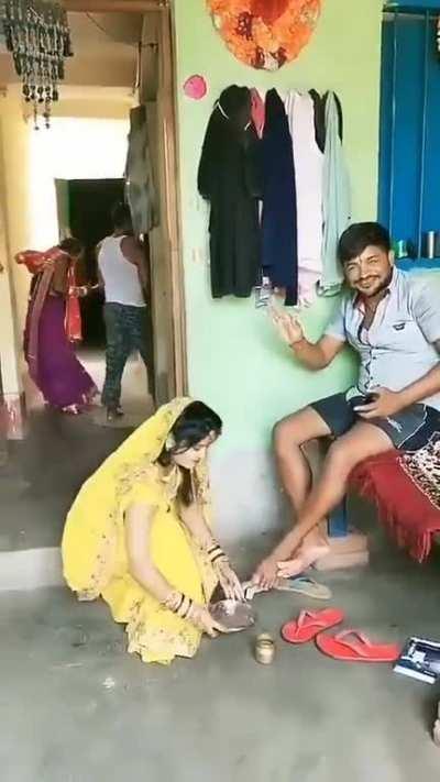 Dont call yourself sanghan feminist if you aren't drinking feet water of your beloved.