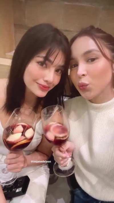 Jane De Leon & Julia Barretto