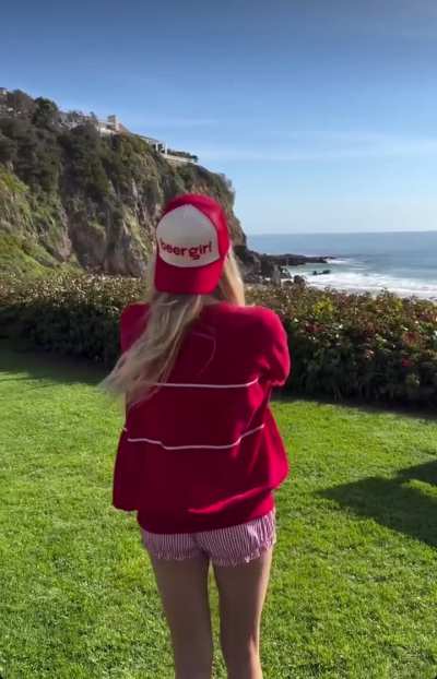 Brynn giving us 🔄