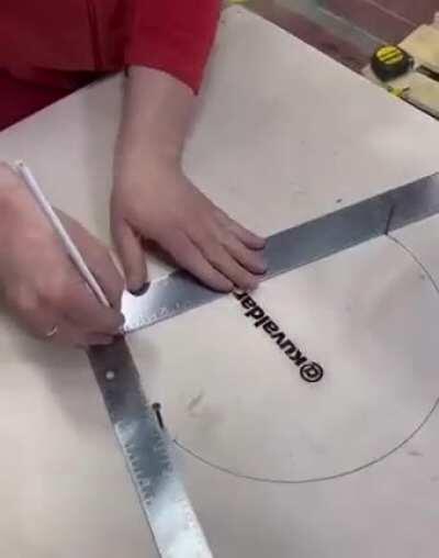 How to draw a circle with a builder’s square.