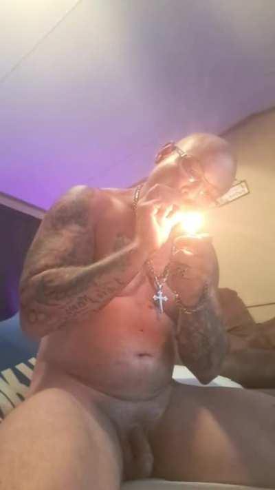 south Georgia blowing clouds tonight. I need company bad 🤑🤑🤑