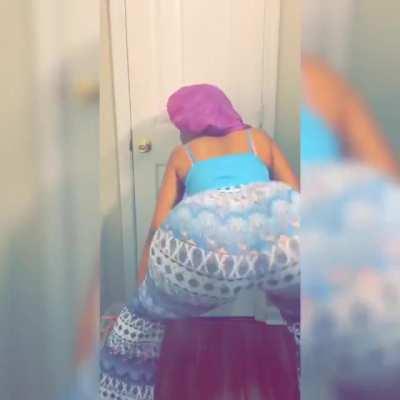 Do your dance on my dick 🍆😍