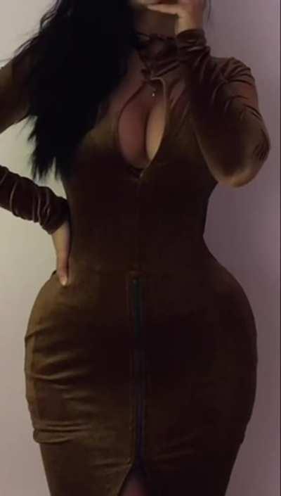 Ssunbiki is such a sexy goddess