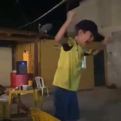 A base vem como? forte pra caralho.