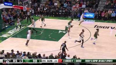 [Highlight] Giannis scores on Simmons for his 42nd point and lets him know he's too short