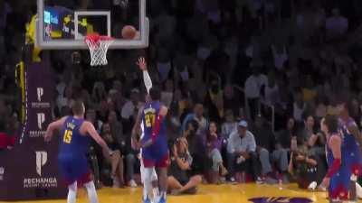 [Highlight] Westbrook brings out the dance moves after a basket.