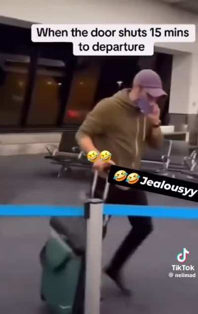 🇬🇷Average athens airport experience :