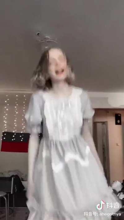 洛丽塔还是洋妞穿起来好看，支女真比不了