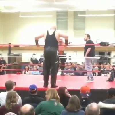 хороший боец на ринге не валяется