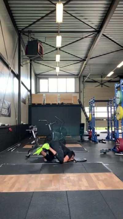 Have you ever seen a 100kg uppercut? (I’m okay)