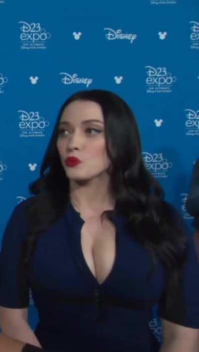 Kat Dennings 