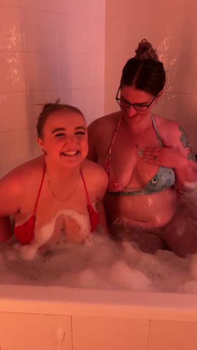 Soapy titty play in bath