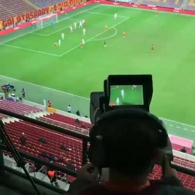 Behind the scenes of football broadcasting