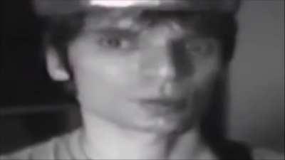 Jonny has left the radioheads because thom didn't let him sing