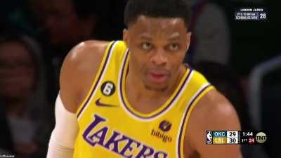 [Highlight] Westbrook bricks another easy pass to Austin Reaves