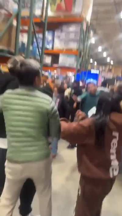 Costco in LA was a bit tense this morning