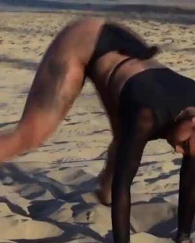 Mizz Twerksum photoshoot twerk