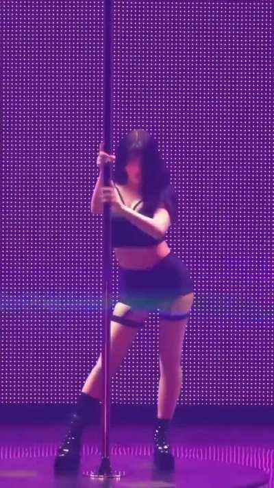 I REALLY WANNA BE THAT POLE