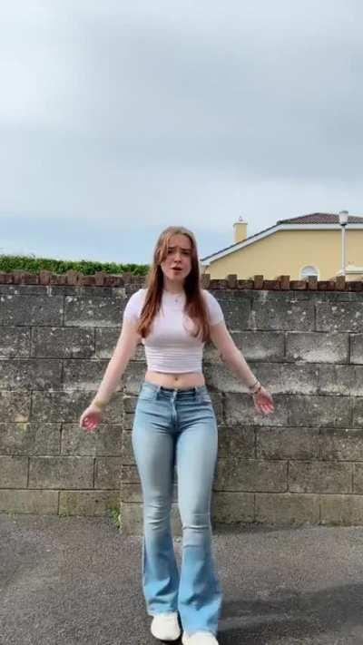 Laura_anne_tiktok - Video #9974