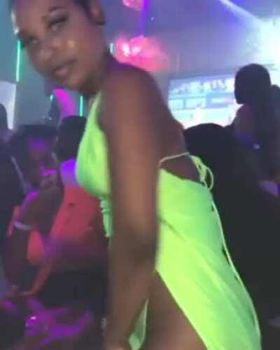 Shamayne G (@iamshamayne)