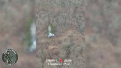 177th OGvPMP Russian Fiber-Optics FPV drone flies in dugout with ukrainian servicemen in the Kursk region.