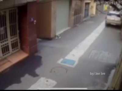 Chaotic alley in Vietnam