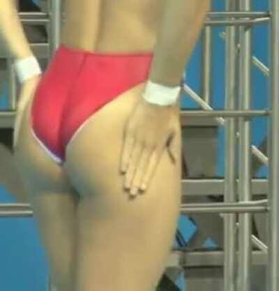 Beautiful Women's Diving Star Meghan Houston Struggles with Wedgie at Competition 4