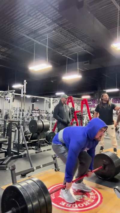 3 rep max deadlift 365 pounds. Roast me, ya’ll do anyway. 