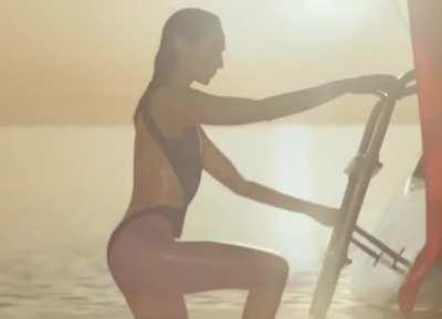 Gal Gadot is the perfect milf she can get it