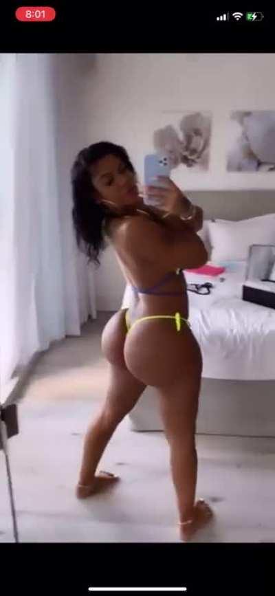 Chinese Kitty (@chinesekitty)