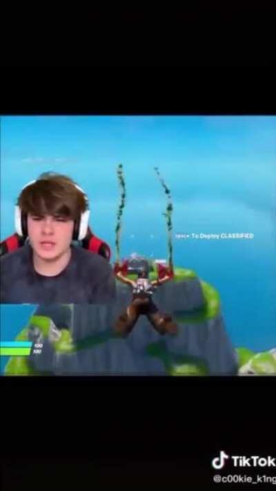 Smh, last time I stream with these kids 😤 (I'll keep the money tho 😌)