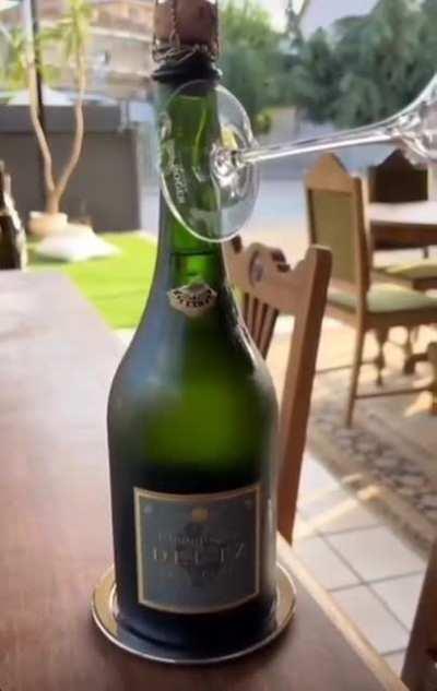 To gracefully open the wine bottle