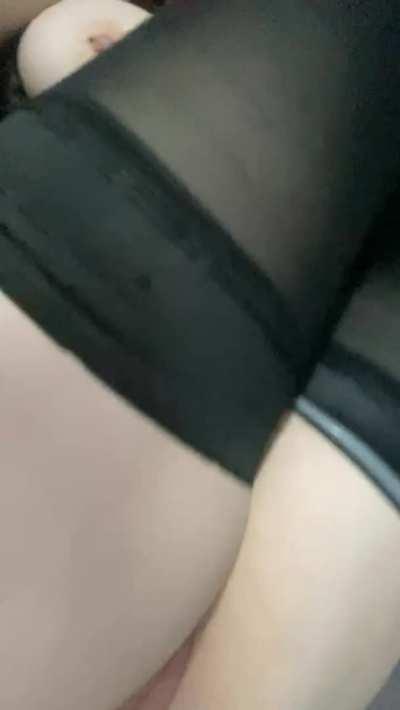 Goth girl pussy anyone?🖤