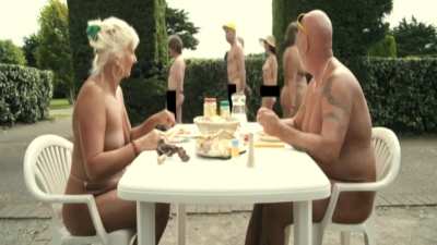 Maria de Medeiros et les autres - Ni à vendre ni à louer (FR2011) - Lieu naturiste et étrange