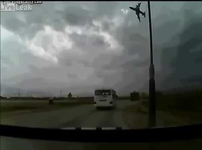 plane stalling wreck on road 747