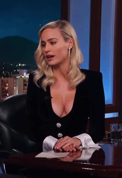 Nine minutes of Brie! 🖤