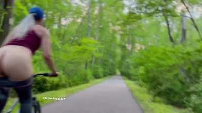 Come bury your face in my ass 😍