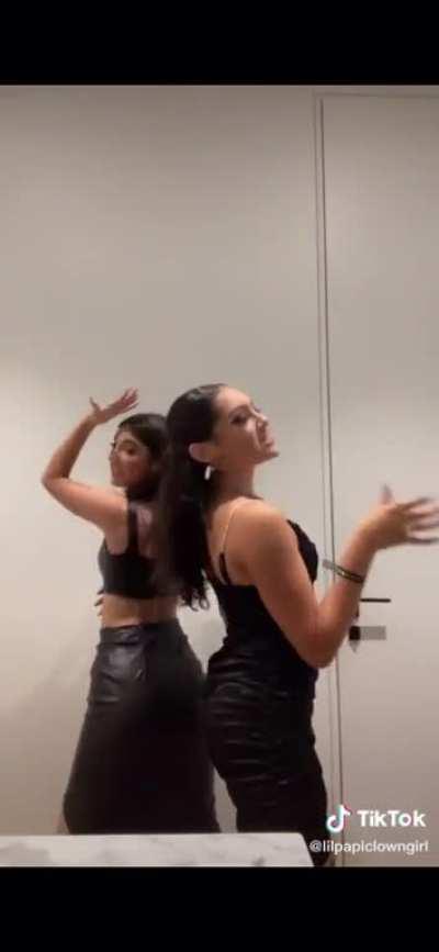 Charli D’amelio culo e twerk🍑