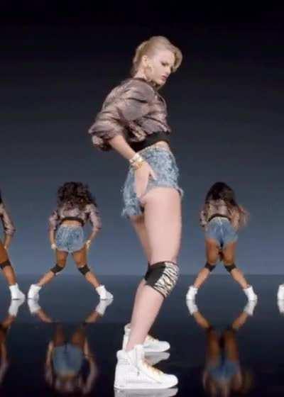 that jiggle 😍👅💦🍑