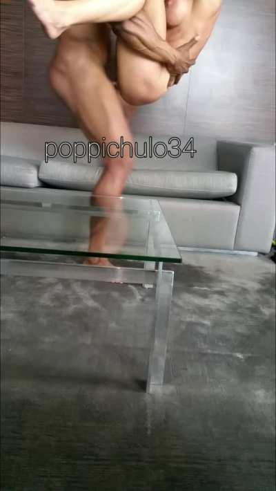 Seattle Hotwife gets a Standing O