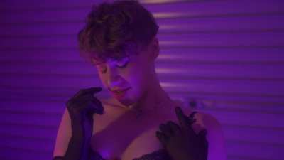 Keep your eyes on me