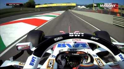 FP2: Perez tags Räikkönen when driving out of the pit lane