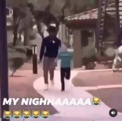 Me chasing after the liln dat stole my fucking laffy taffy