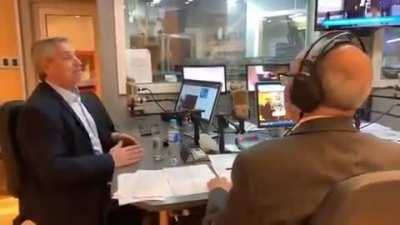 Guardelo, yo no miento, el que miente es Macri