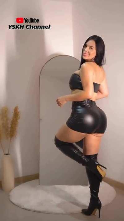 Elizabeth Sanchez Bikini Haul