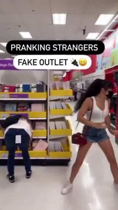 I have seen better acting in porn